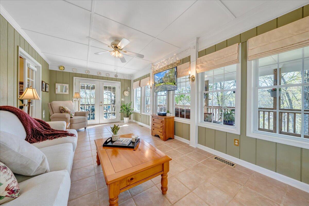 510 Reservior View DR
