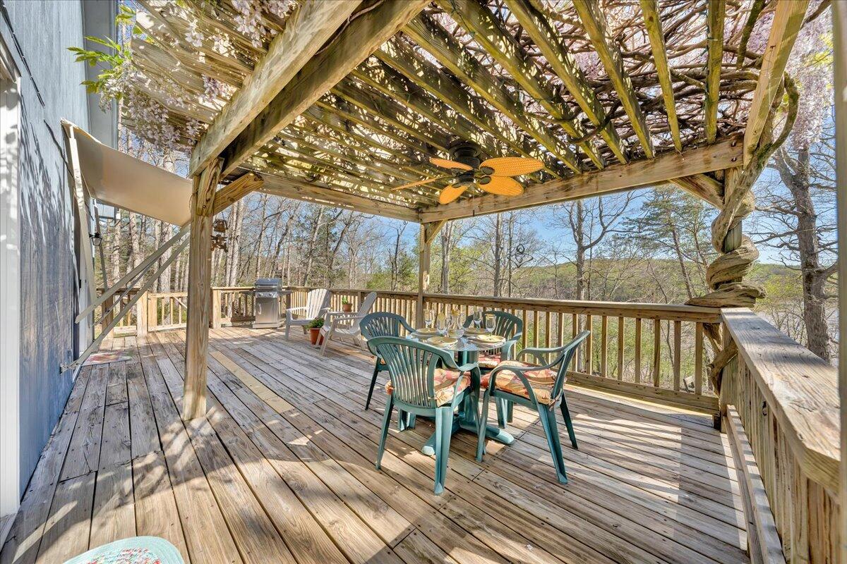 510 Reservior View DR