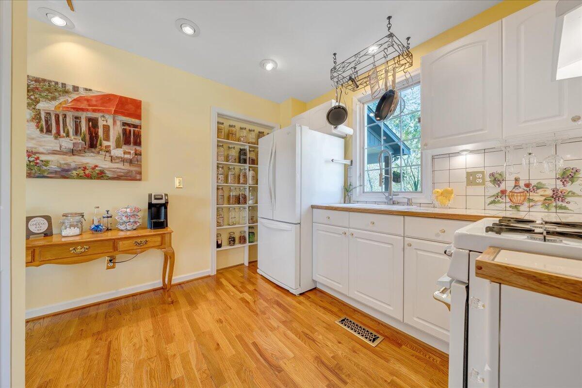 510 Reservior View DR