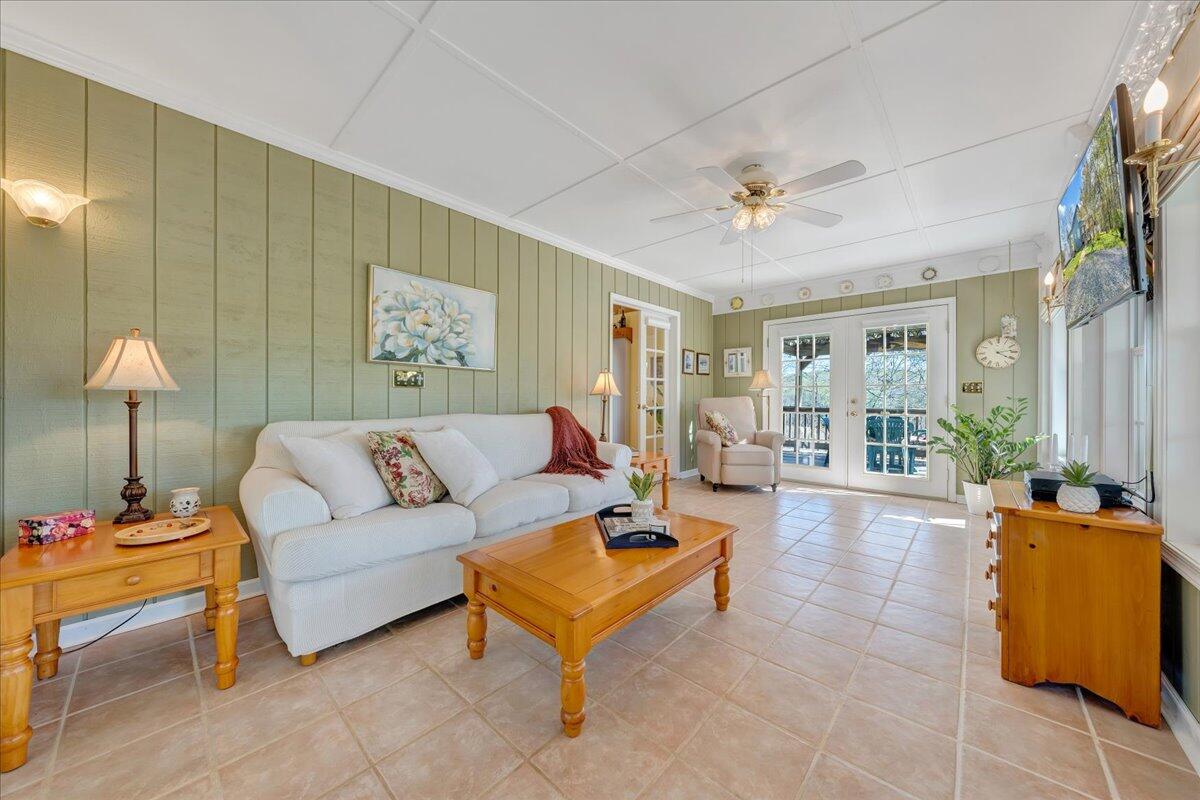 510 Reservior View DR