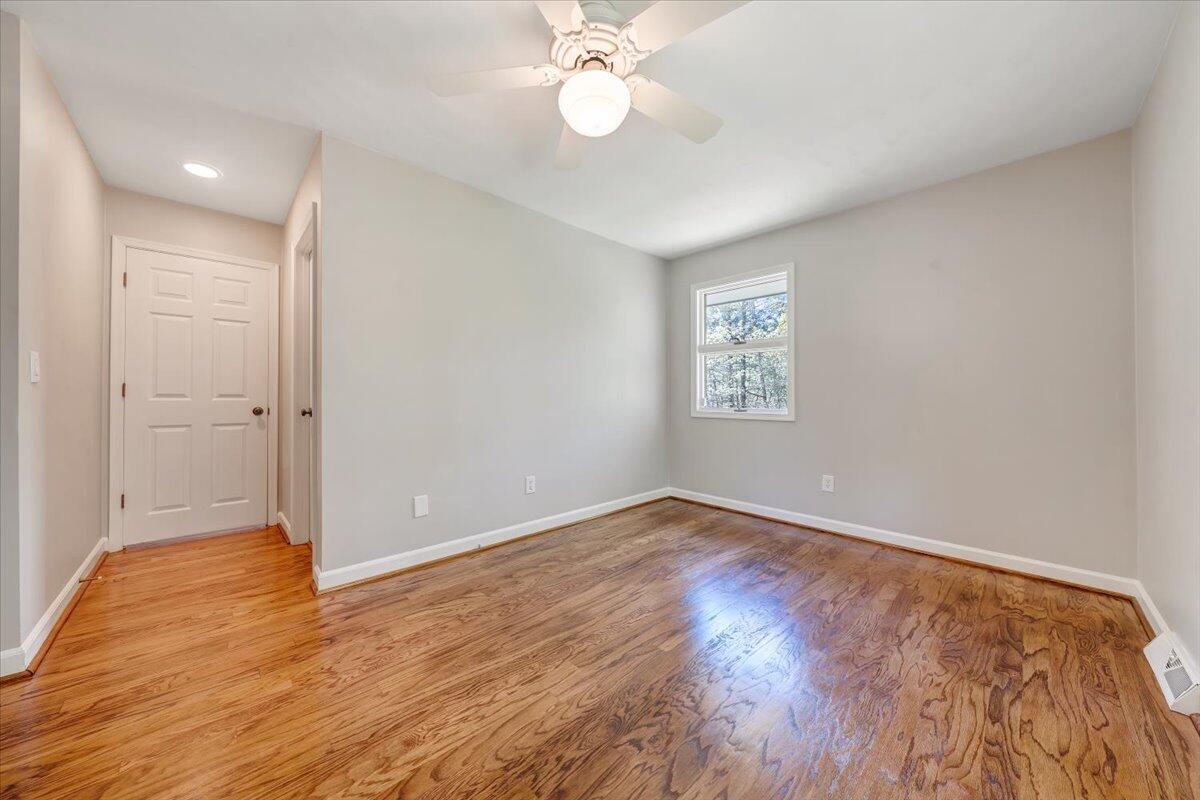 537 Houston Mines RD