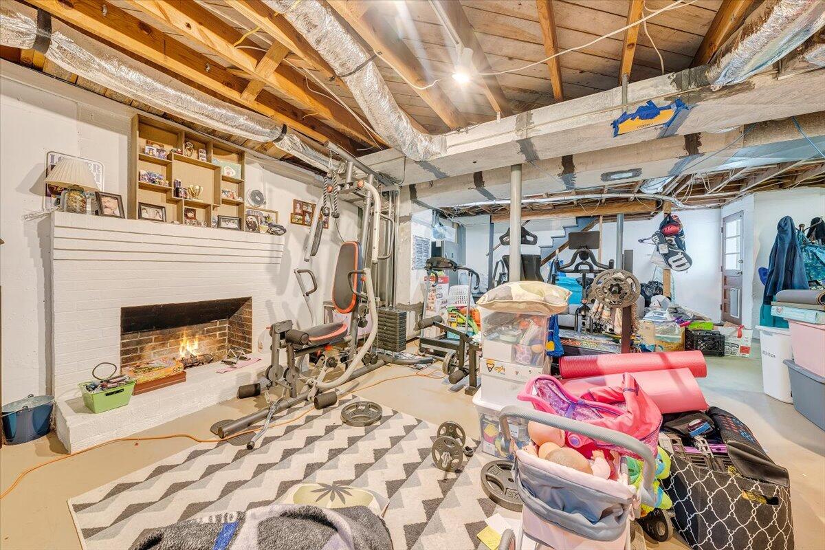 6331 Ran Lynn DR