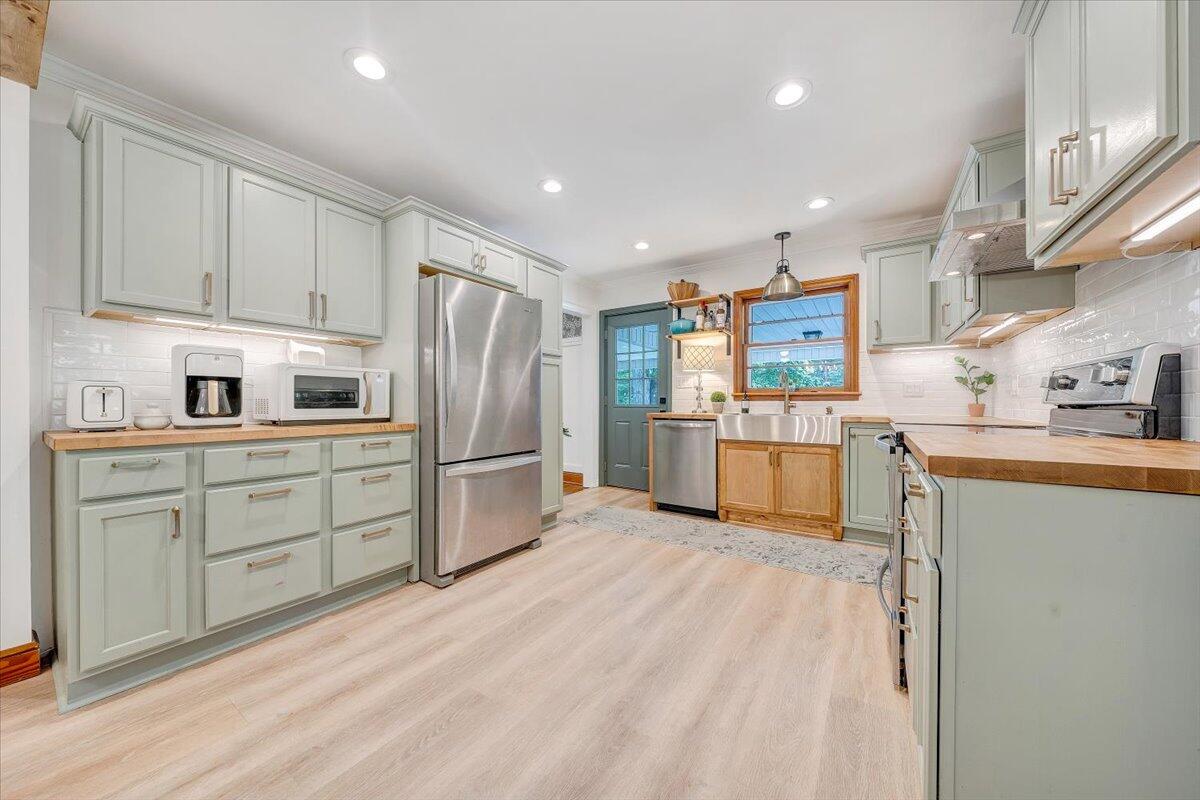 6331 Ran Lynn DR