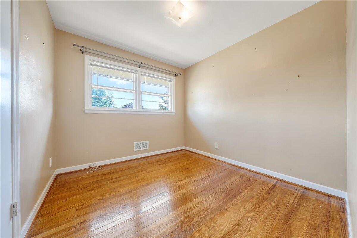 165 Hurst AVE NE
