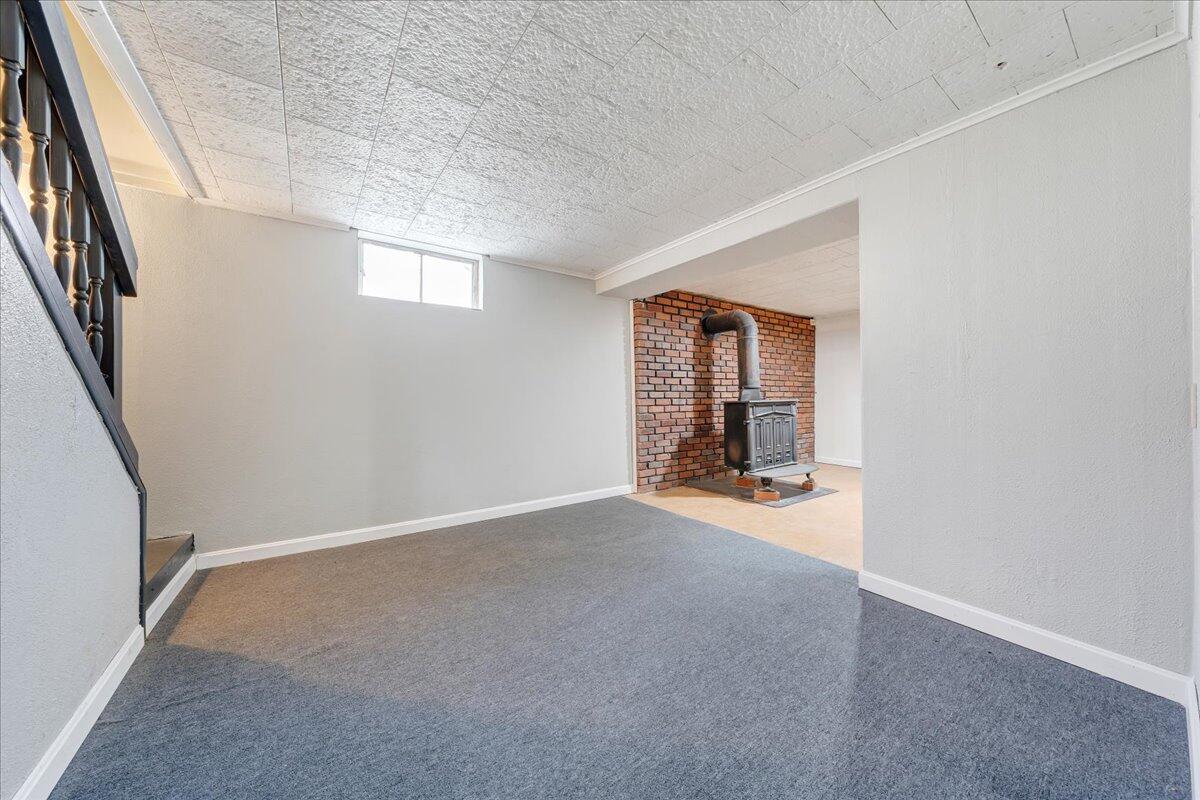 165 Hurst AVE NE