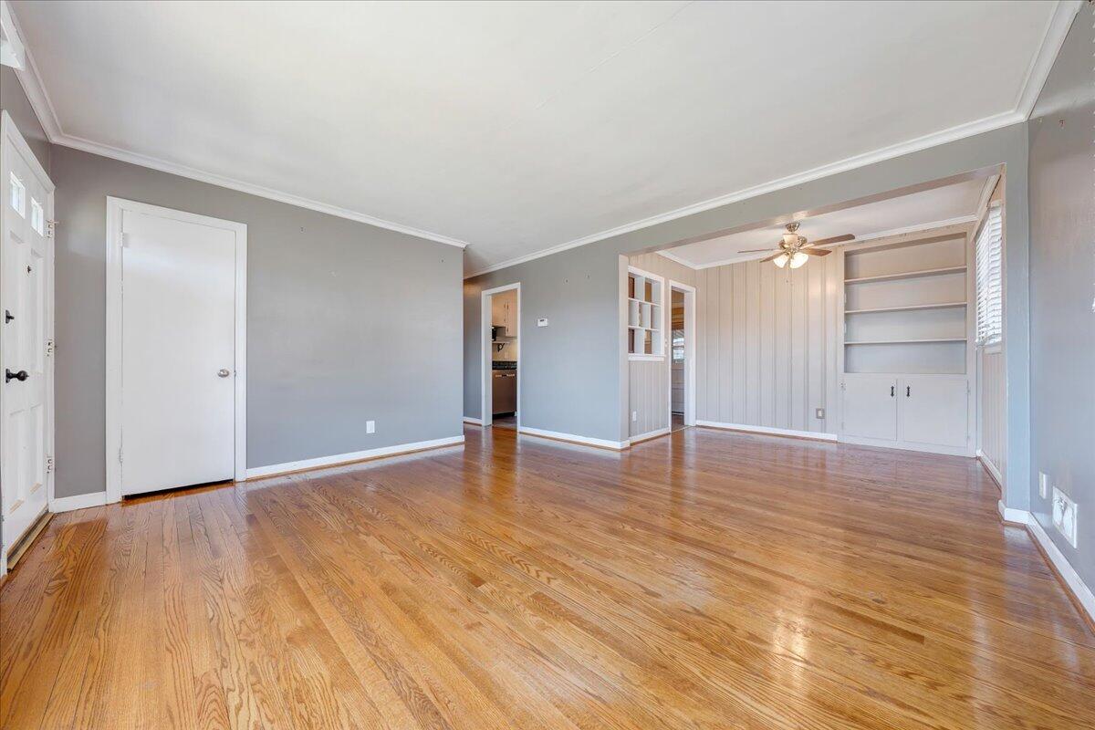165 Hurst AVE NE