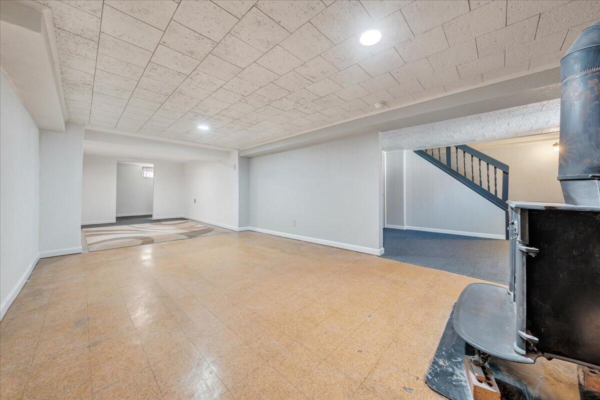 165 Hurst AVE NE