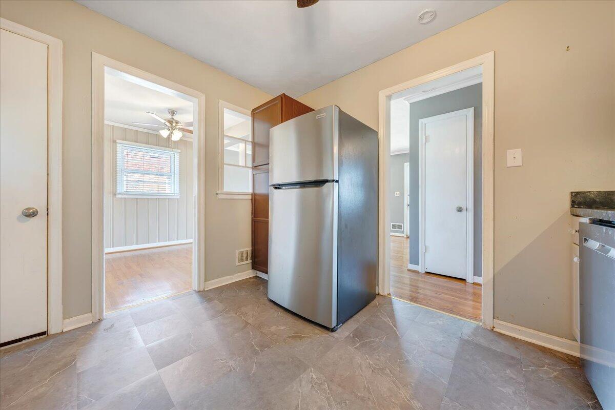 165 Hurst AVE NE
