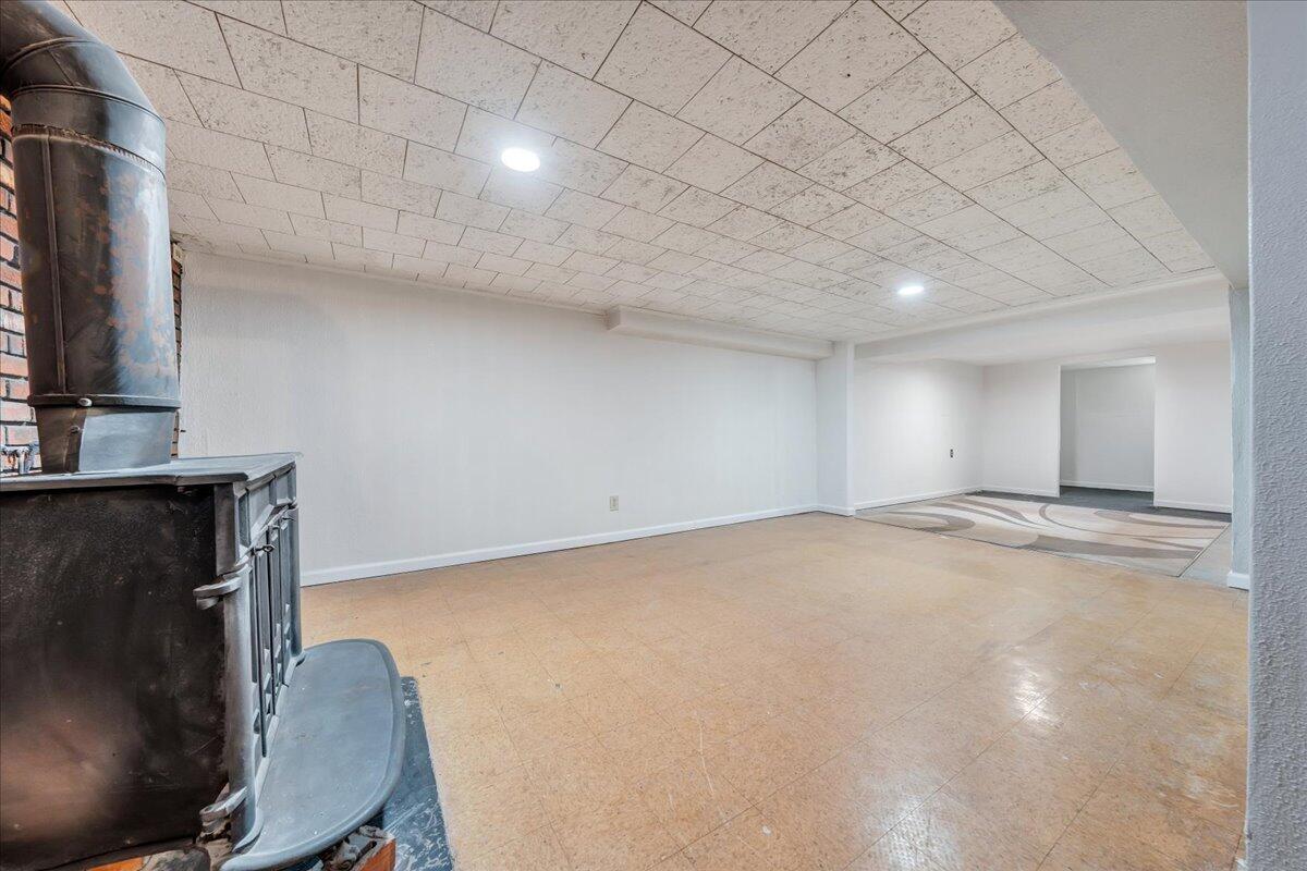 165 Hurst AVE NE