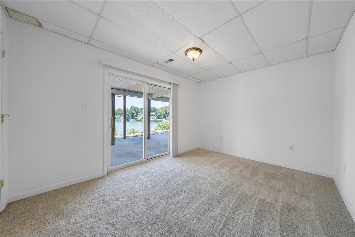 300 Egret DR