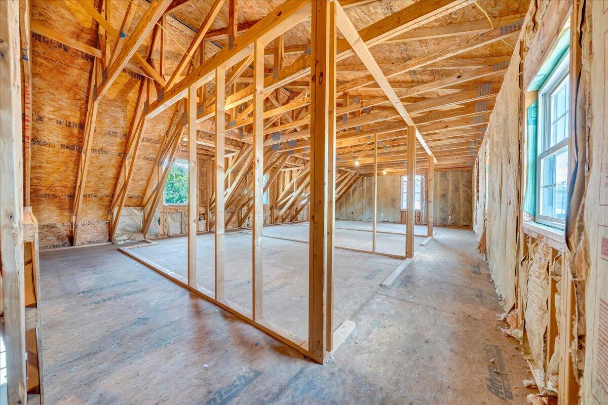 300 Egret DR