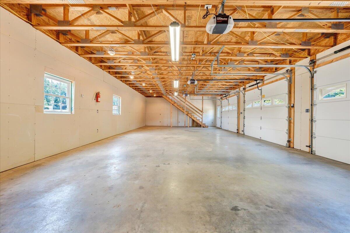300 Egret DR