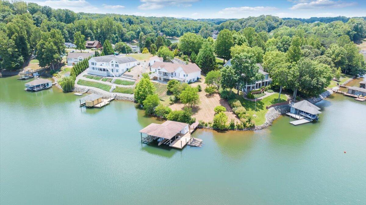 300 Egret DR