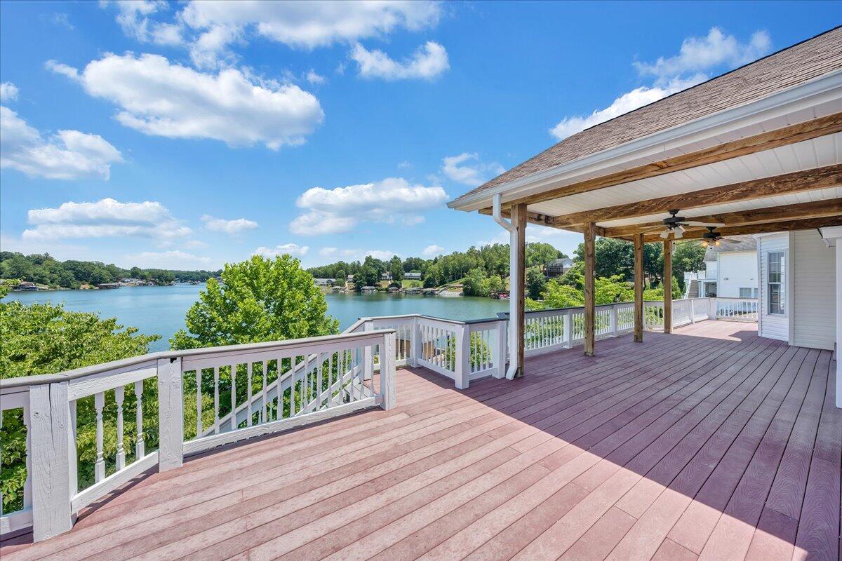 300 Egret DR