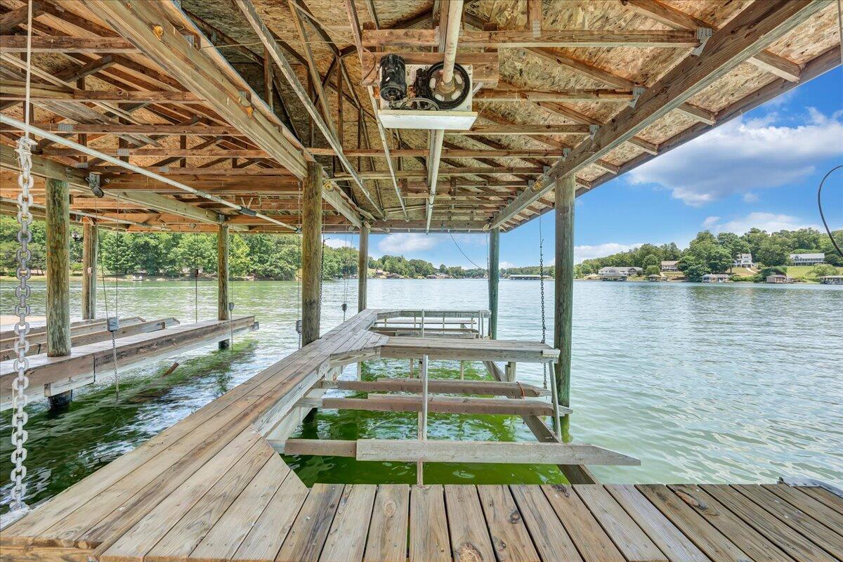 300 Egret DR