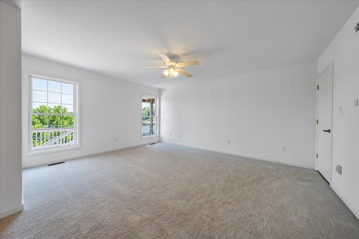 300 Egret DR