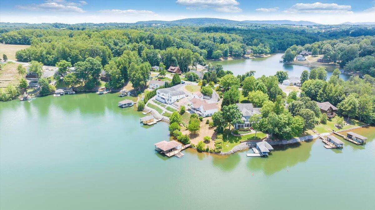 300 Egret DR