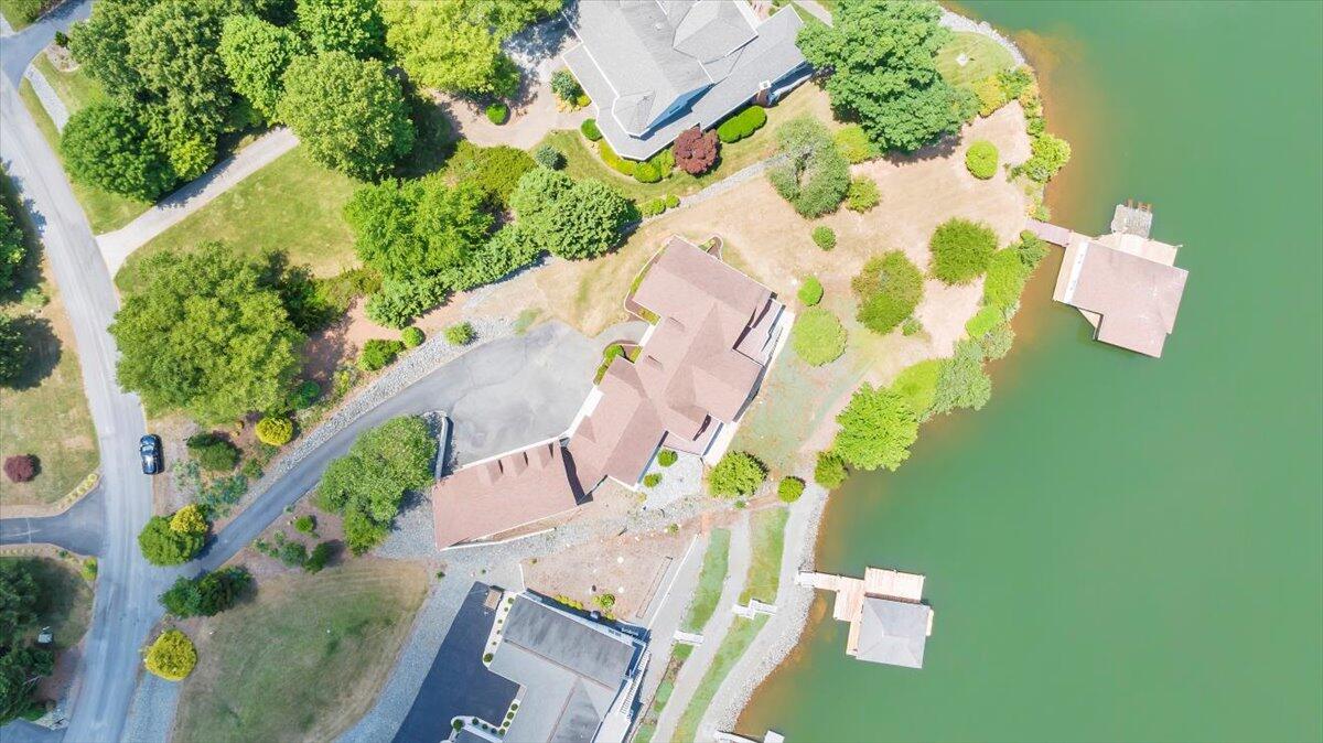 300 Egret DR