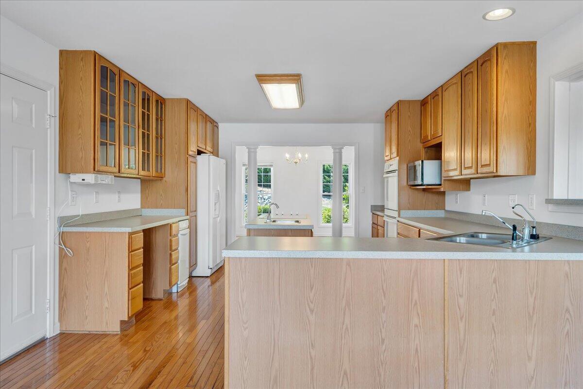 300 Egret DR
