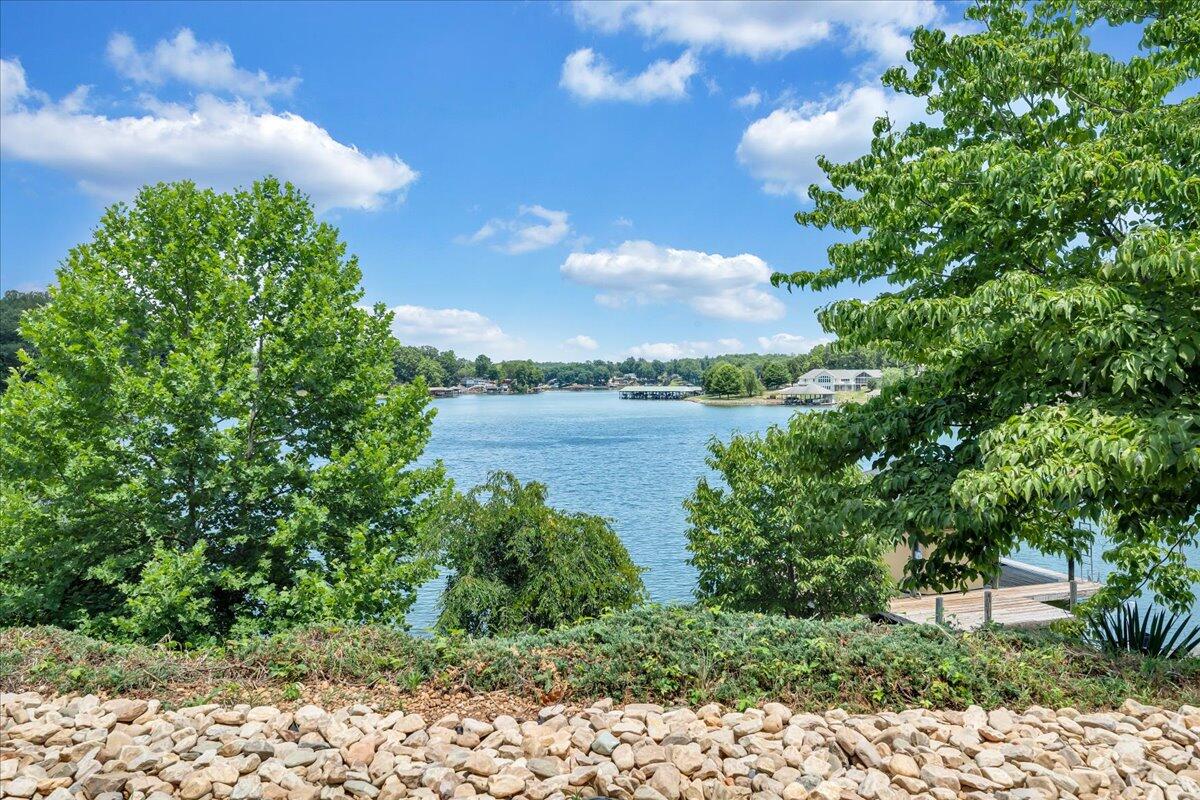 300 Egret DR