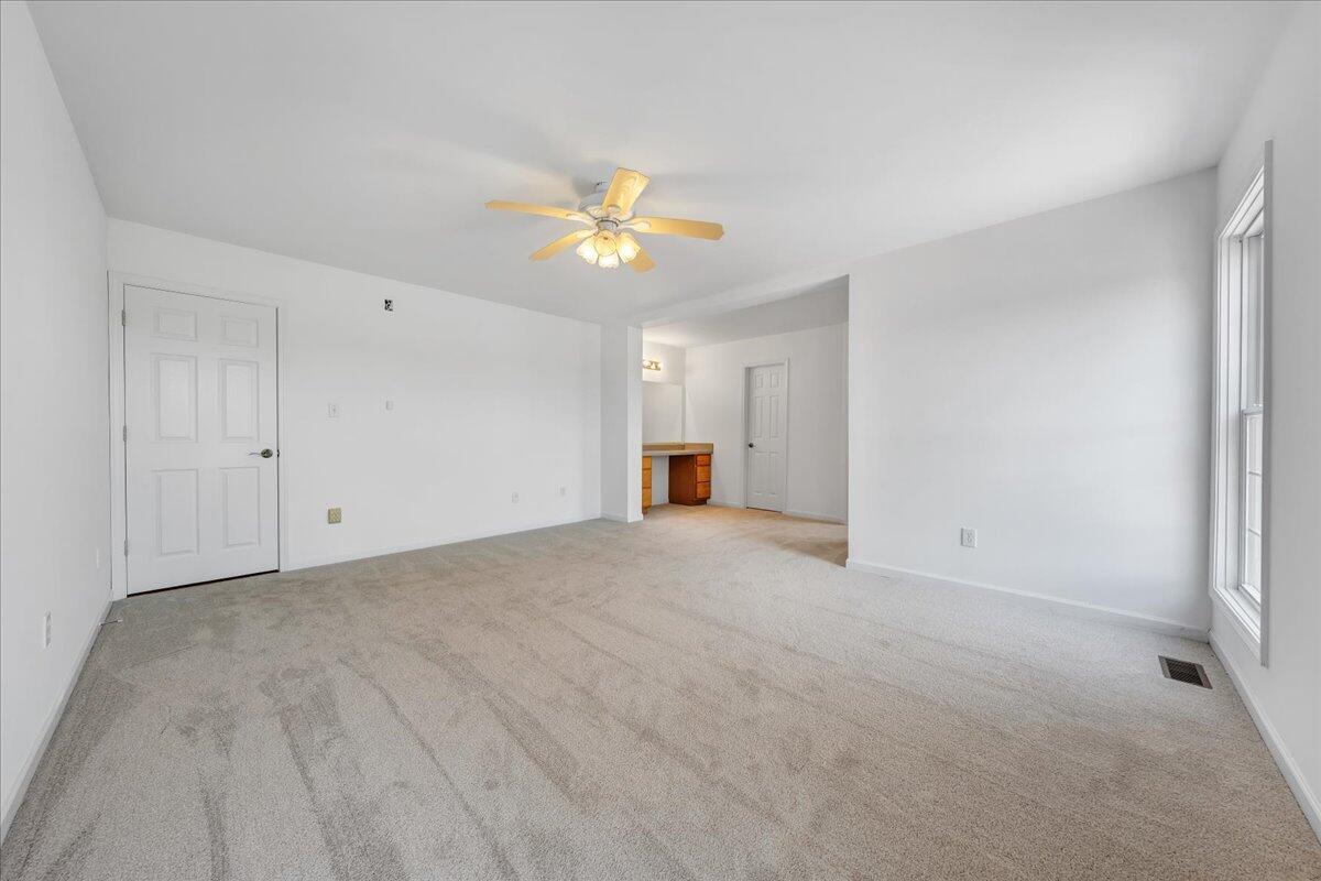 300 Egret DR