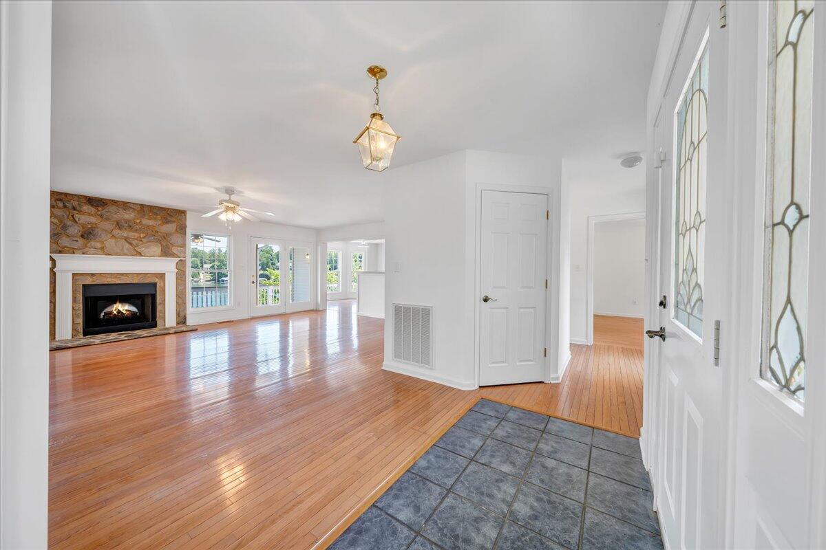 300 Egret DR