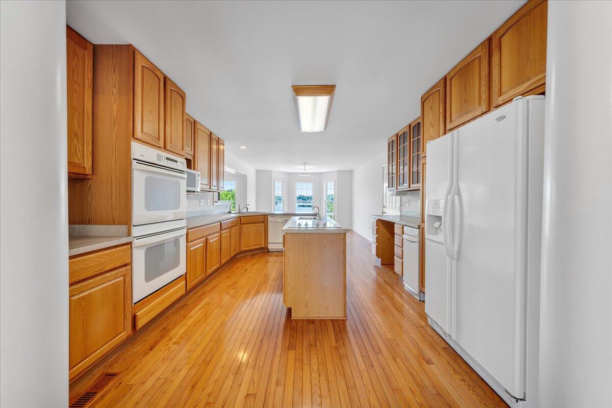 300 Egret DR