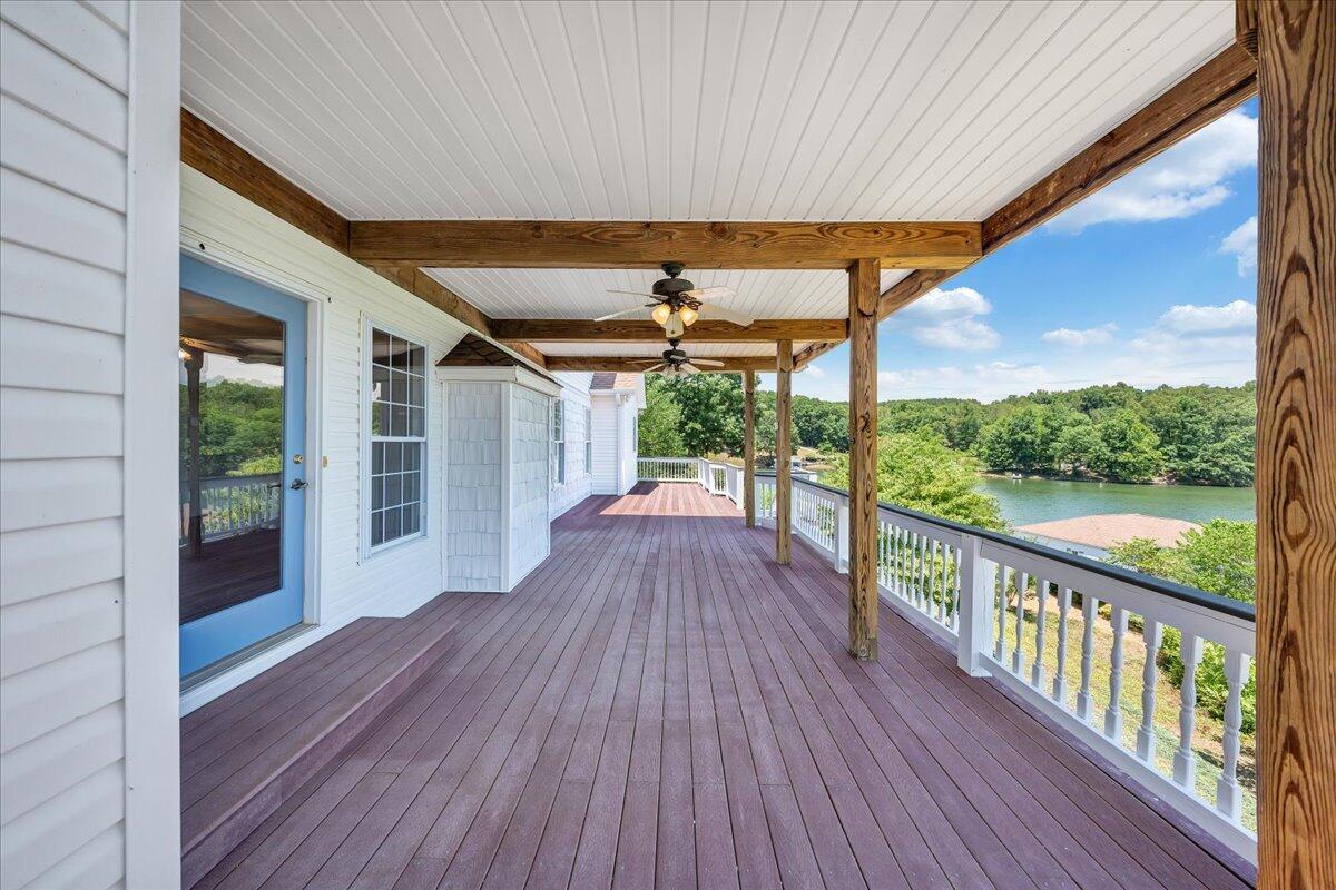 300 Egret DR