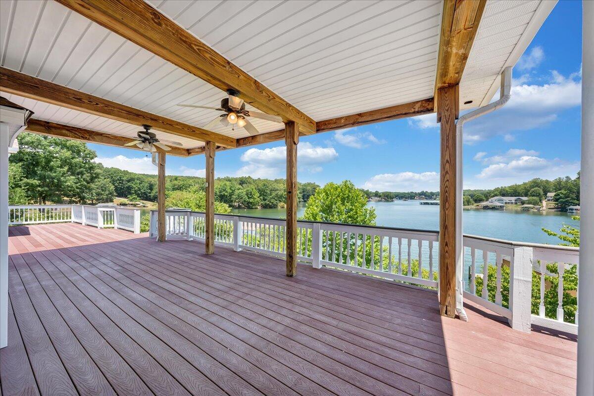 300 Egret DR