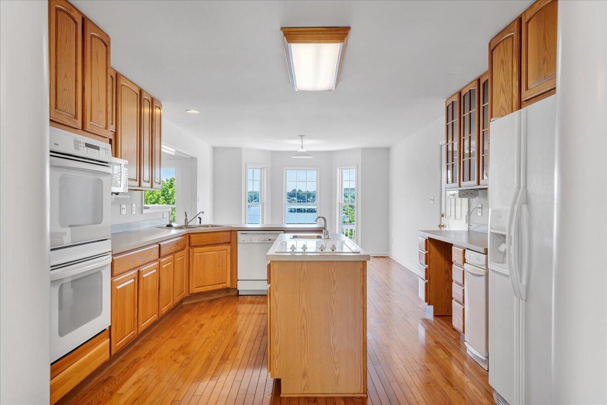 300 Egret DR