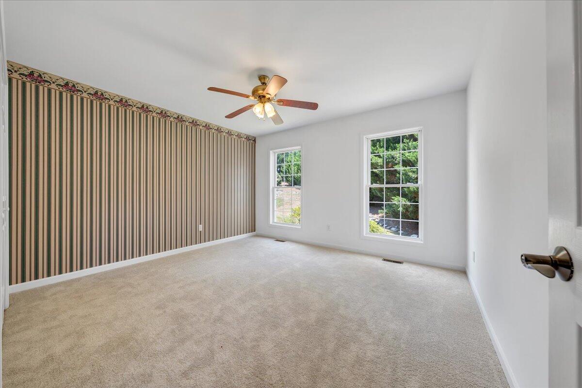 300 Egret DR