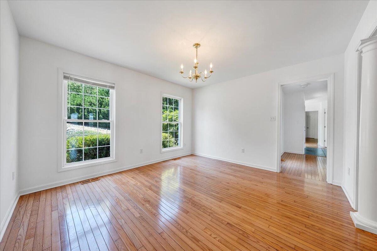 300 Egret DR