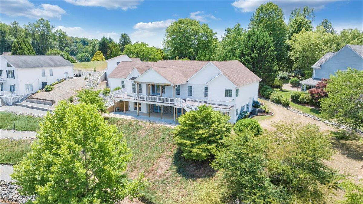 300 Egret DR
