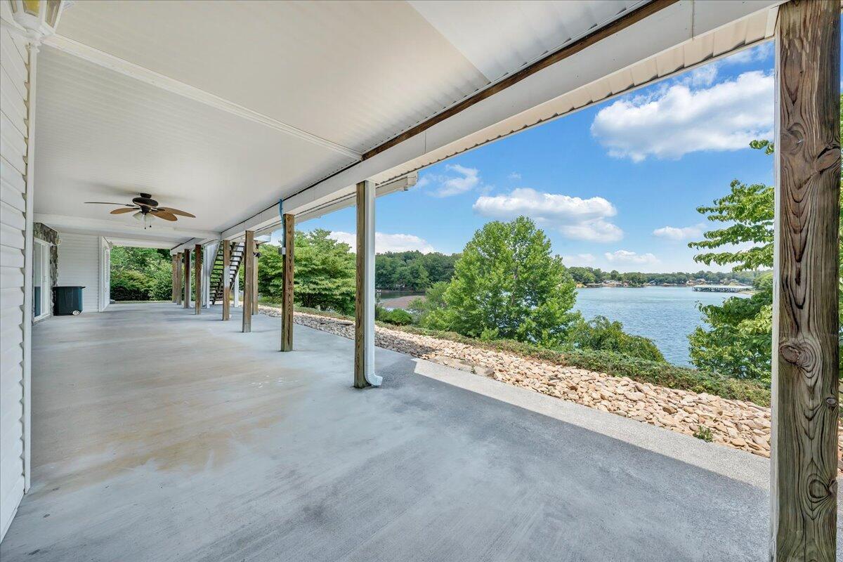 300 Egret DR