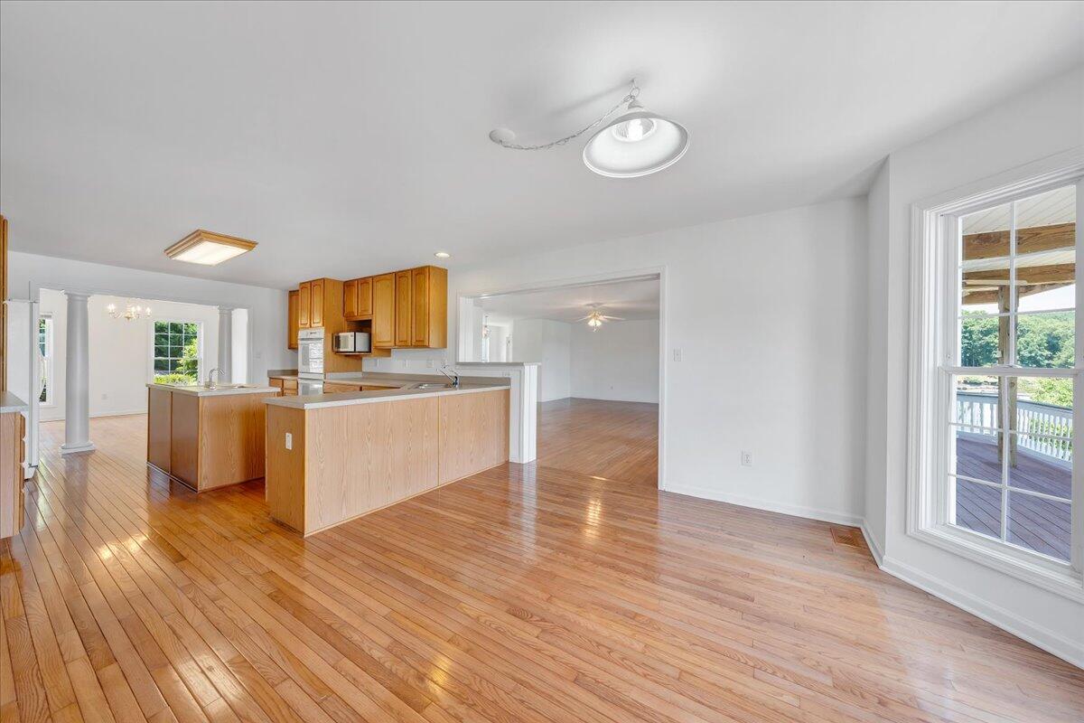 300 Egret DR