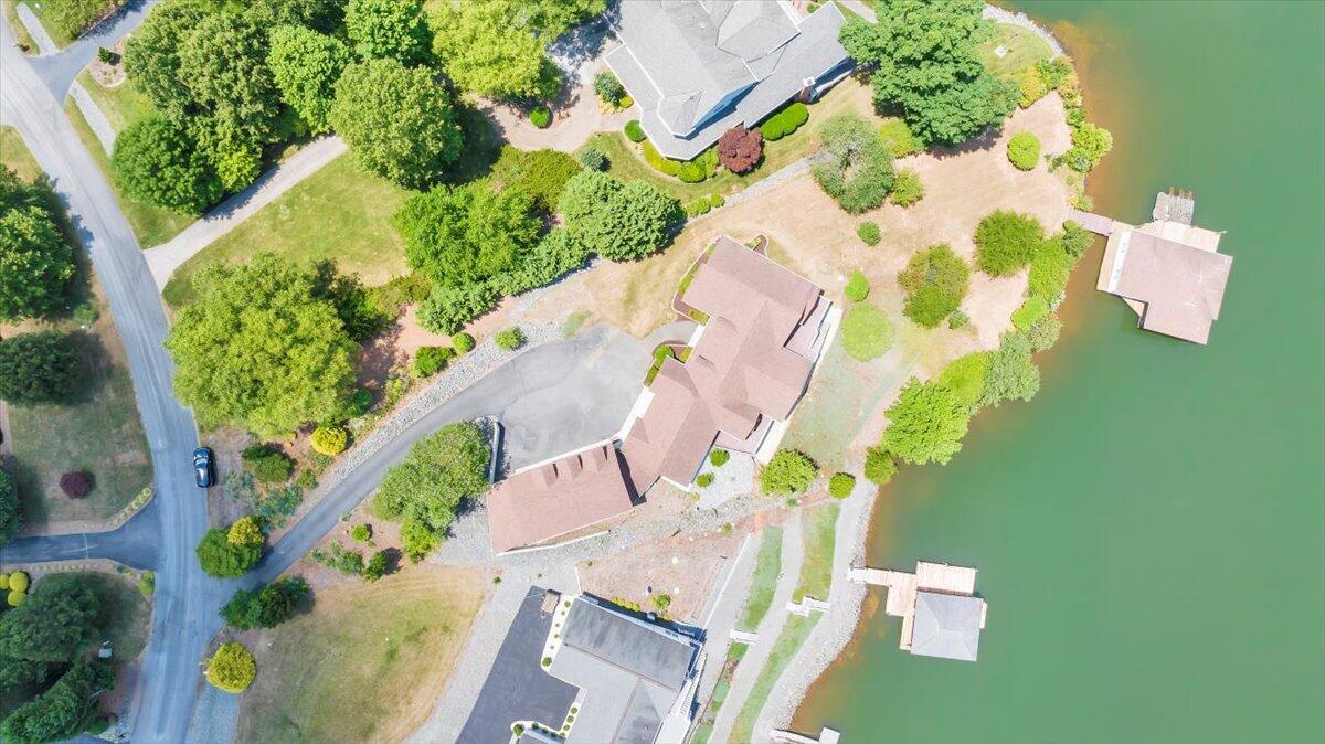 300 Egret DR