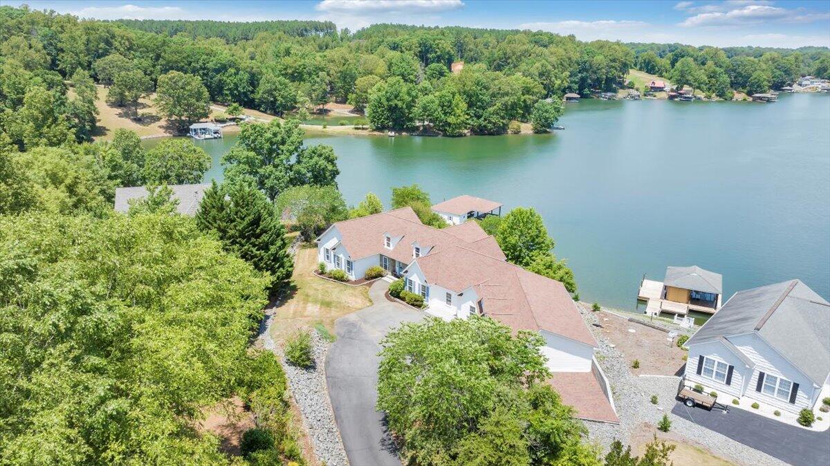 300 Egret DR