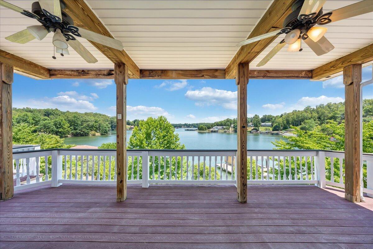 300 Egret DR
