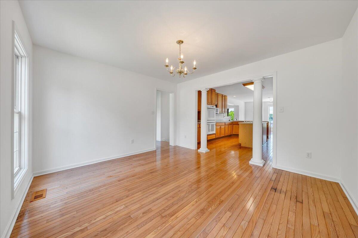 300 Egret DR