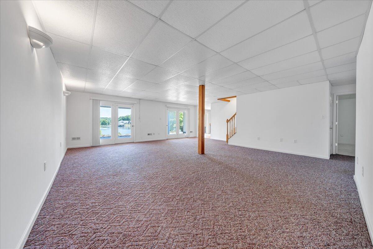 300 Egret DR