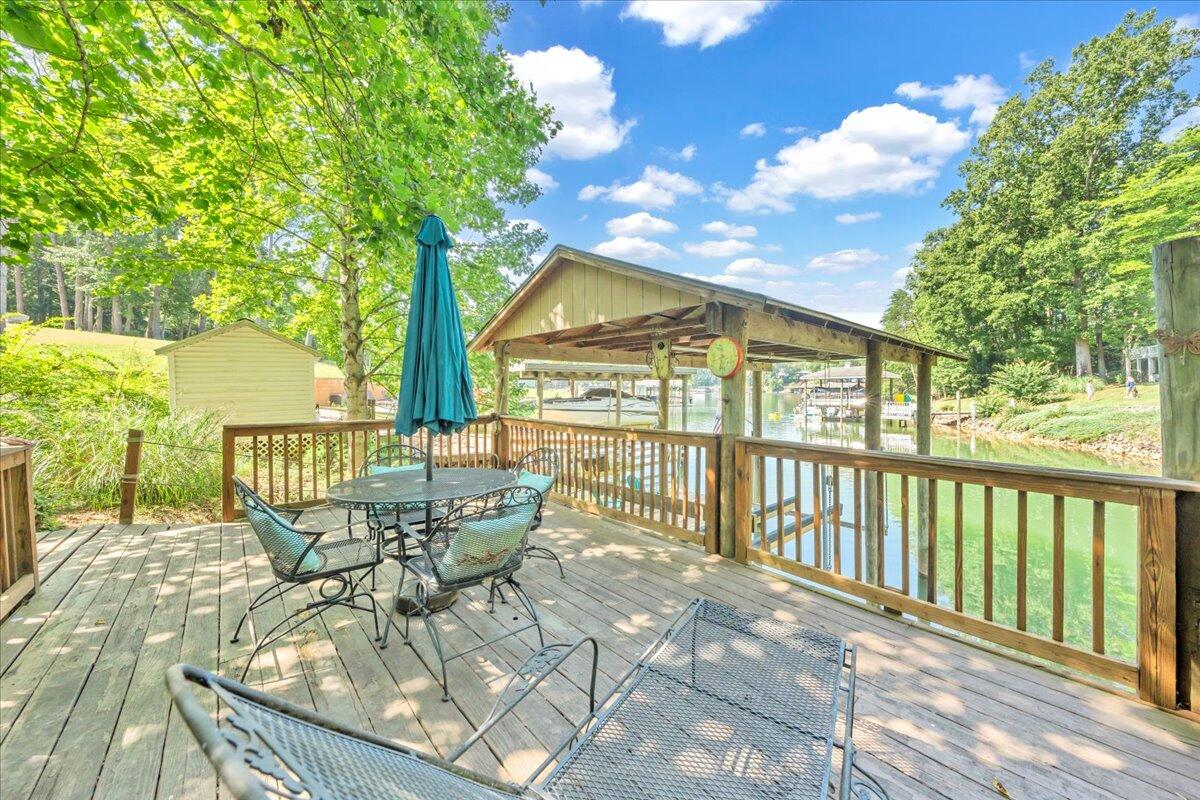 240 Fingerlake RD