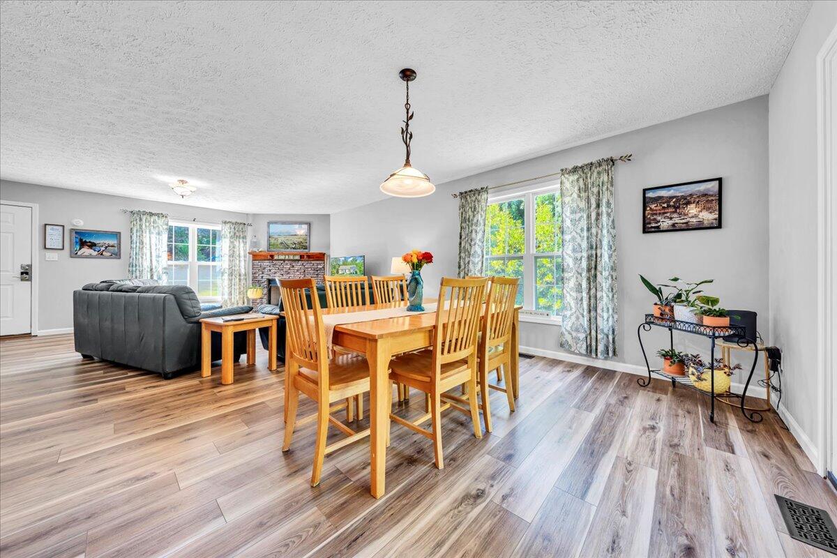 240 Fingerlake RD