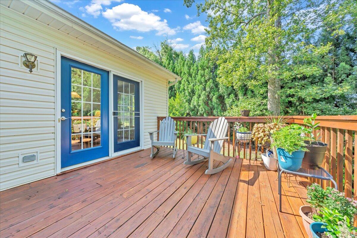 240 Fingerlake RD