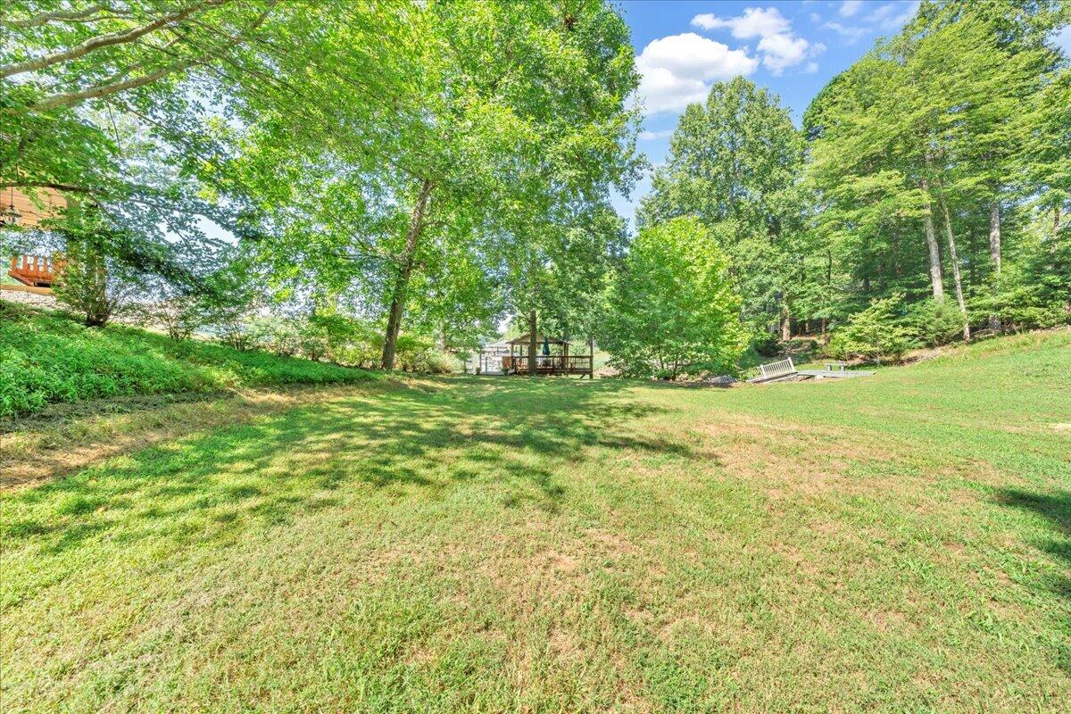 240 Fingerlake RD