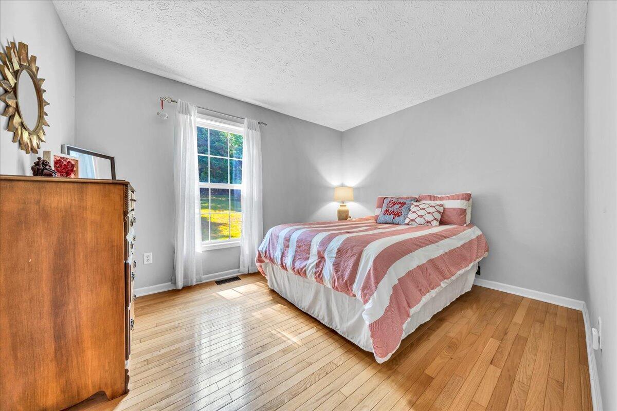 240 Fingerlake RD