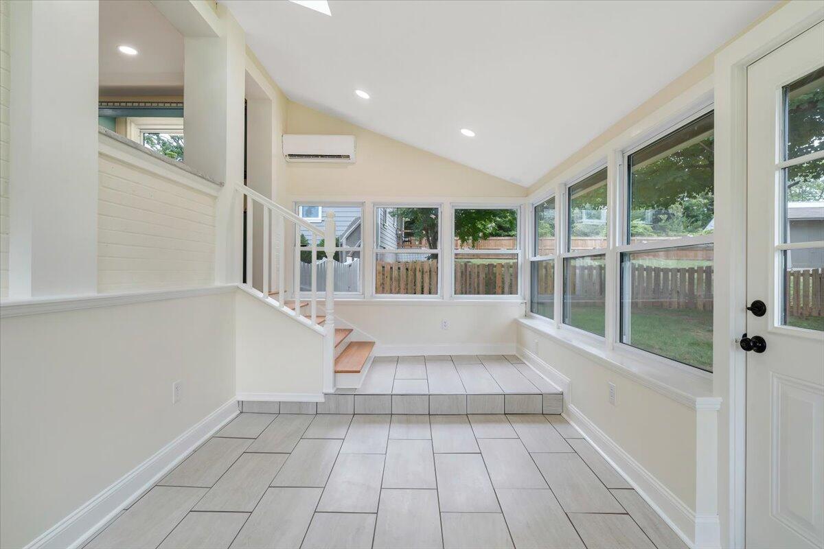 1816 Fareham RD SW