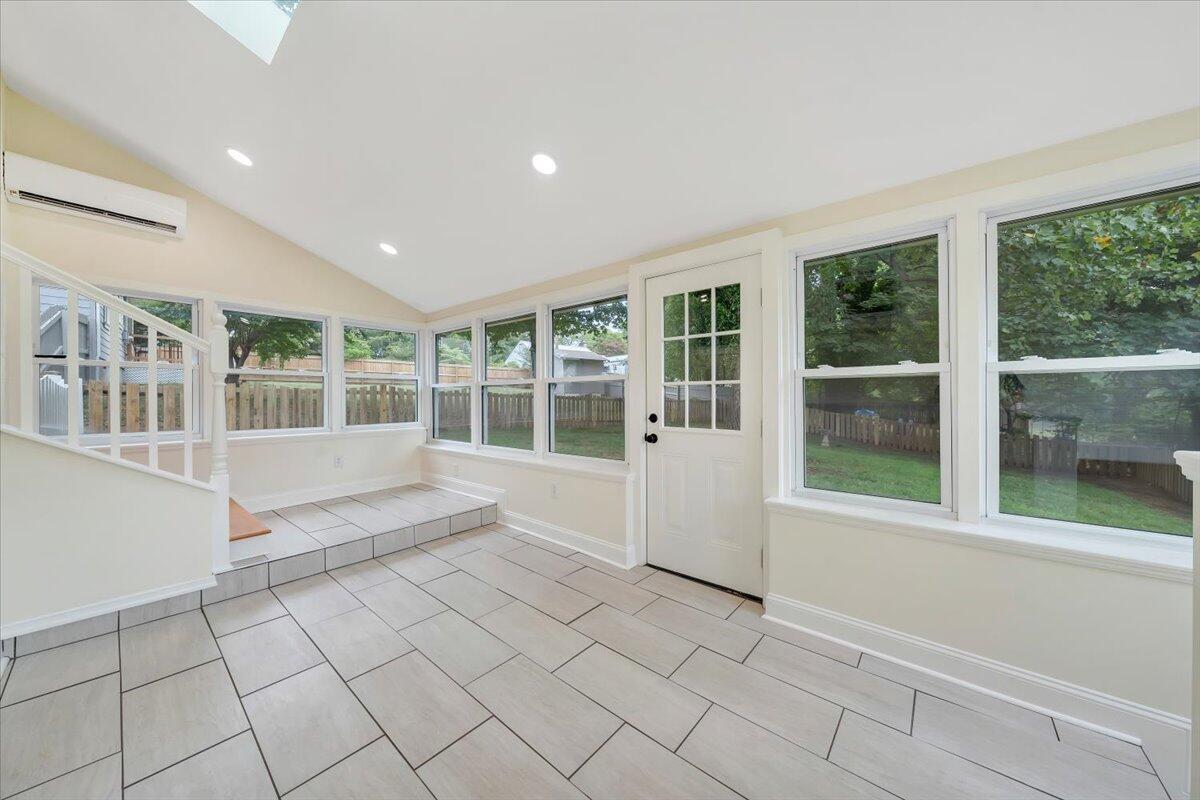 1816 Fareham RD SW