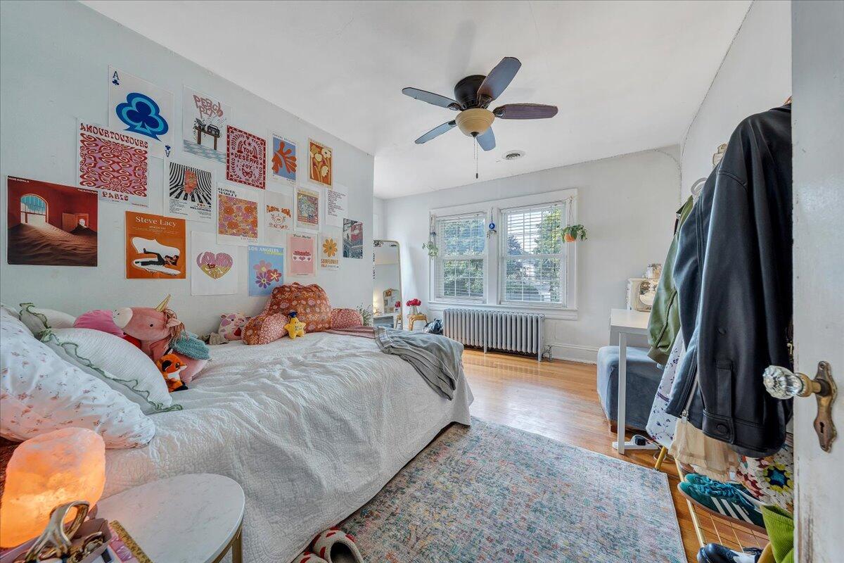 1917 Sherwood AVE SW