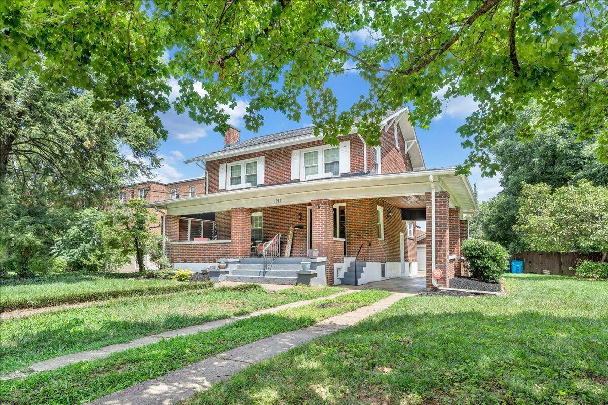 1917 Sherwood AVE SW