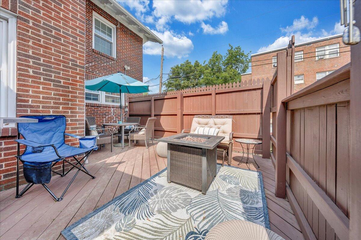 1917 Sherwood AVE SW